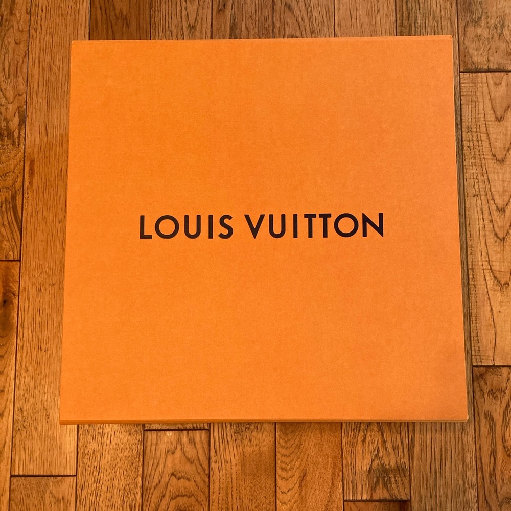 Louis Vuitton large magnetic closure large authentic gift box empty